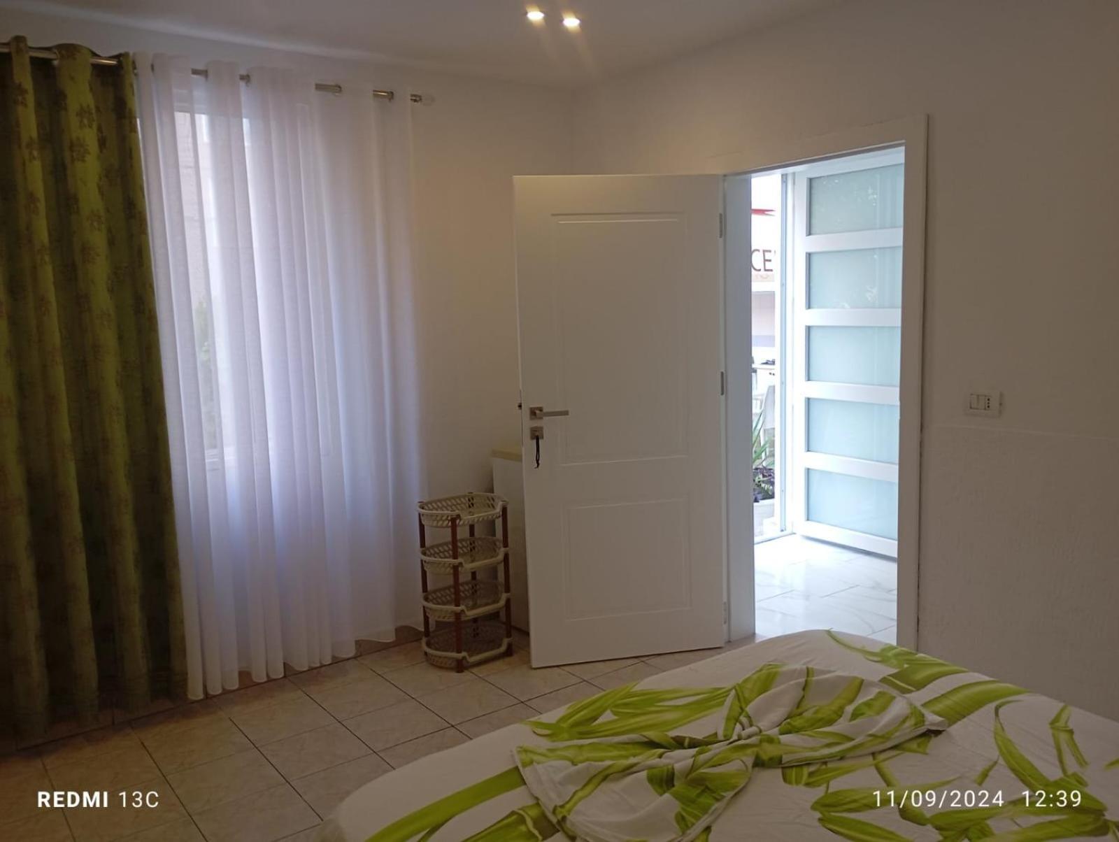 Durres Beach Rooms Εξωτερικό φωτογραφία